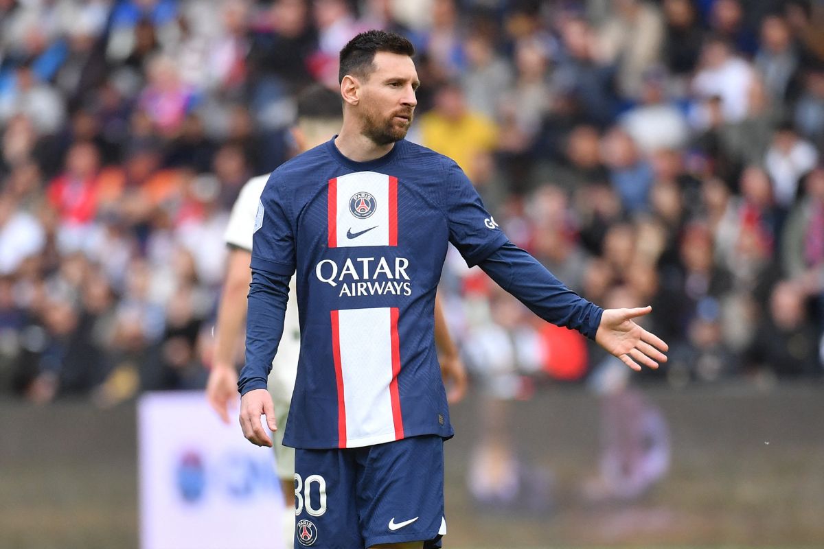 https://static.adhubmedia.com/notizie_it/wp-content/uploads/2026/08/grave-lutto-per-messi-il-mondo-del-calcio-si-stringe-attorno-al-campione-ea3ac90c.jpg