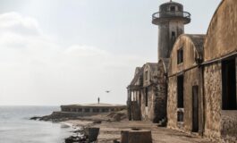 Houthi colpiscono al-Makha: 6 morti e 44 droni lanciati