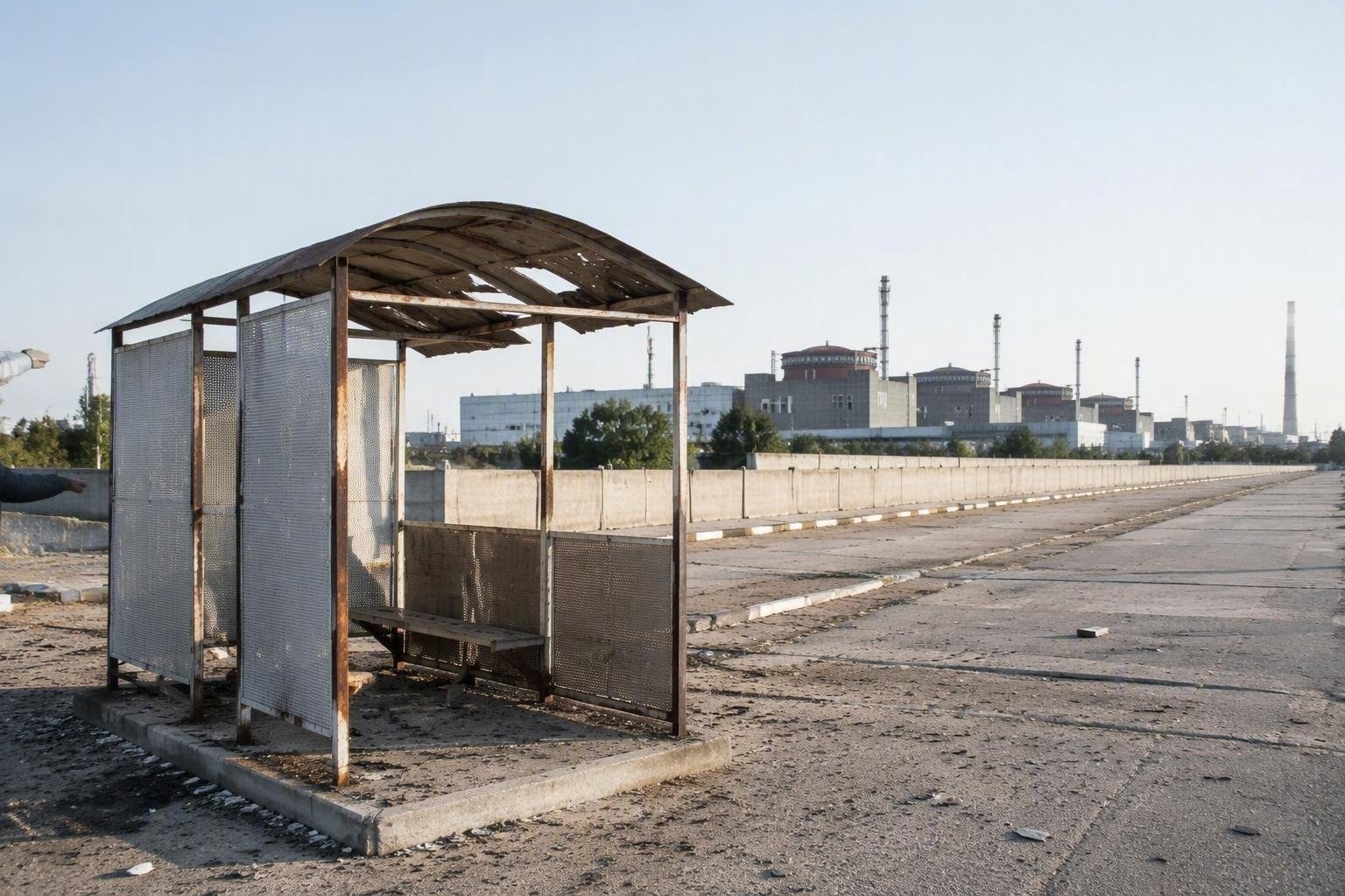 https://static.adhubmedia.com/notizie_it/wp-content/uploads/2026/08/incidente-alla-centrale-nucleare-di-zaporizhzhia-la-gravita-dellattacco-con-drone-az-1787077555.jpg