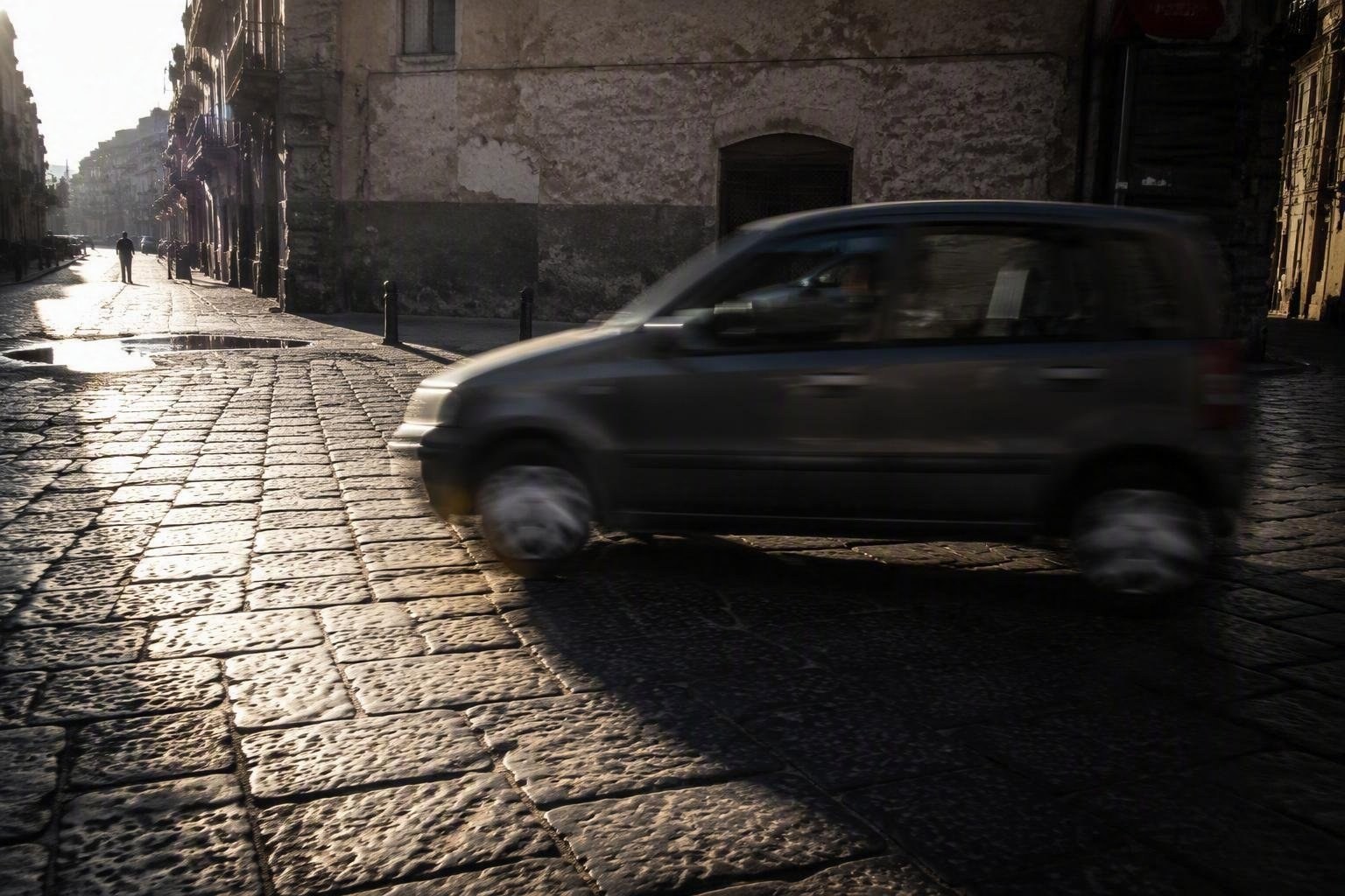 https://static.adhubmedia.com/notizie_it/wp-content/uploads/2026/08/incidente-mortale-a-napoli-ottantenne-investito-da-auto-in-via-nuova-poggioreale-az-1788067925.jpg
