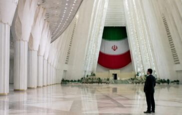Iran avverte: chi sostiene le sanzioni Usa è un nemico