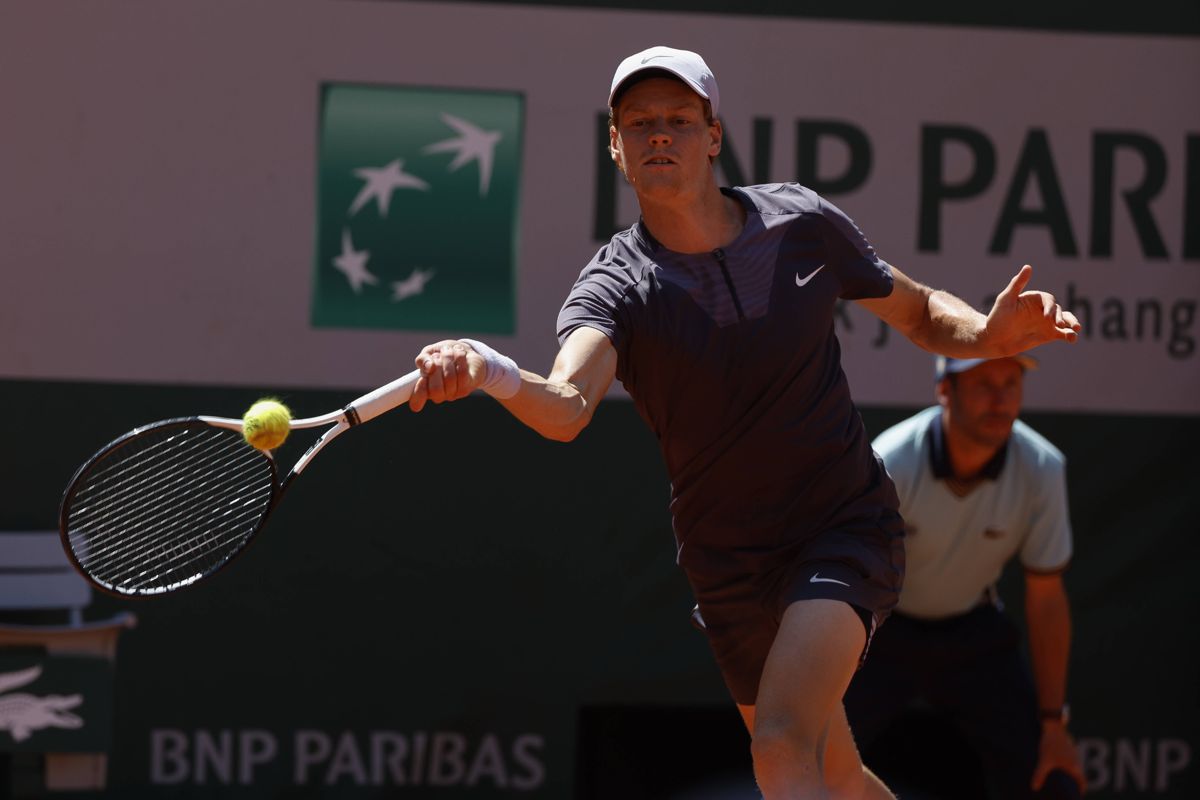 https://static.adhubmedia.com/notizie_it/wp-content/uploads/2026/08/jannik-sinner-rinuncia-agli-us-open-perche-si-e-ritirato-e-come-sta-7560a554.jpg