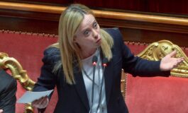 Giorgia Meloni attaccata da Le Monde