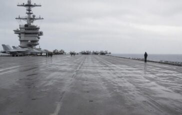 Max Lederer Jr lascia Stars and Stripes: tensioni con il Pentagono e crisi mentale sulla USS Abraham Lincoln