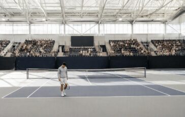 Medvedev scherza sul pickleball durante una partita persa a Winston-Salem