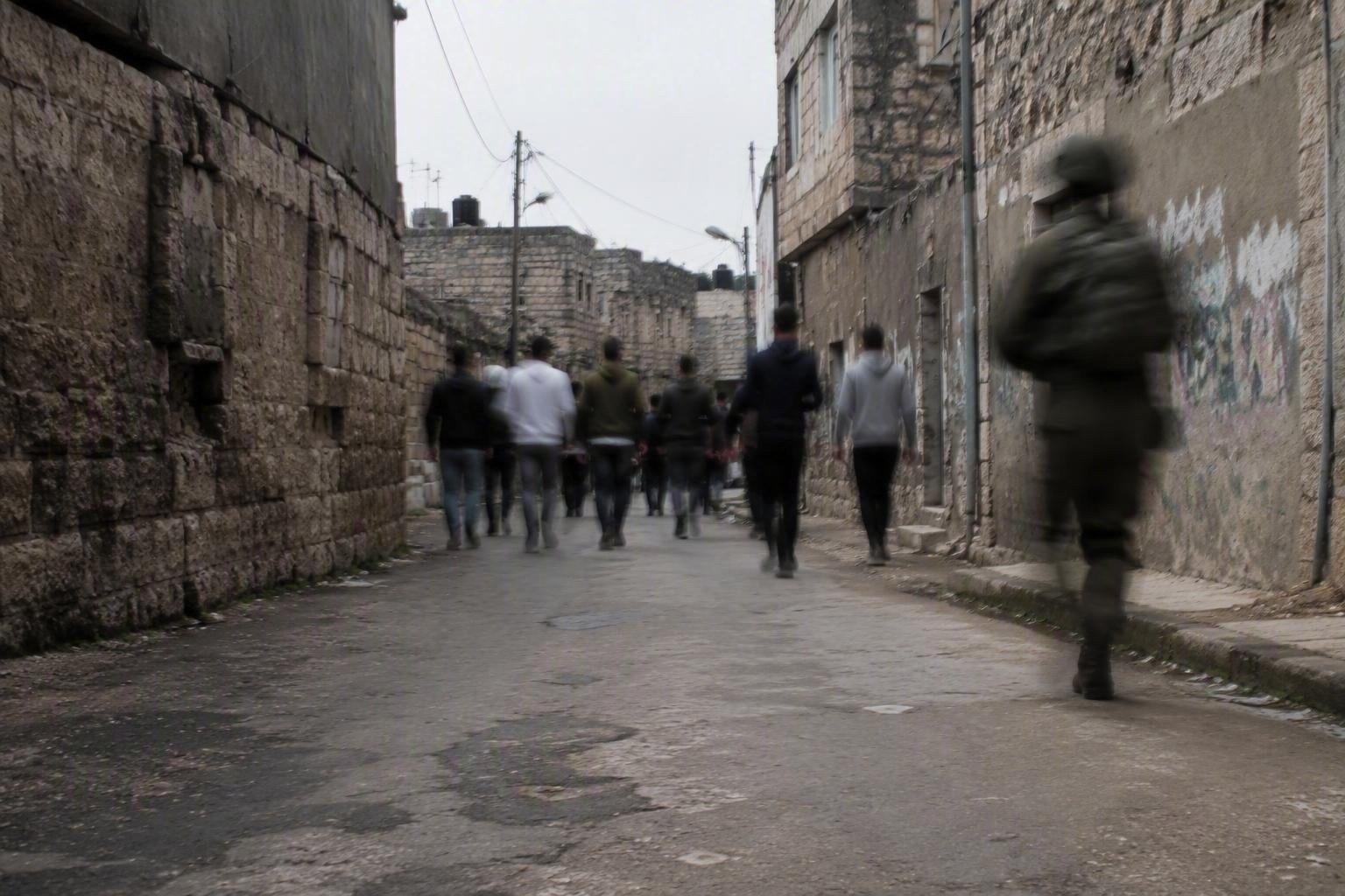 https://static.adhubmedia.com/notizie_it/wp-content/uploads/2026/08/numeri-scritti-sulla-fronte-di-palestinesi-durante-raid-in-cisgiordania-az-1787067098.jpg