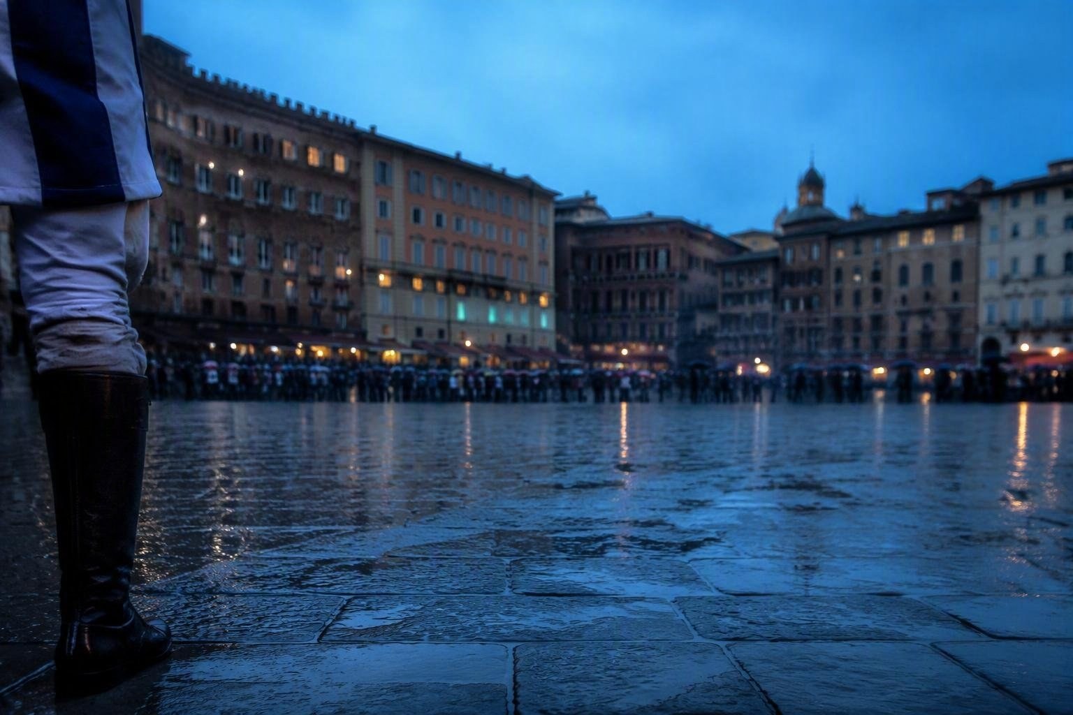 https://static.adhubmedia.com/notizie_it/wp-content/uploads/2026/08/palio-di-siena-a-rischio-per-il-maltempo-previsioni-e-scenari-az-1786883125.jpg