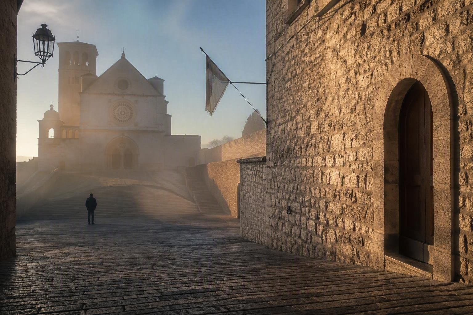 https://static.adhubmedia.com/notizie_it/wp-content/uploads/2026/08/papa-leone-xiv-in-umbria-emozioni-e-riflessioni-al-go-franciscan-youth-meeting-2026-az-1786019253.jpg