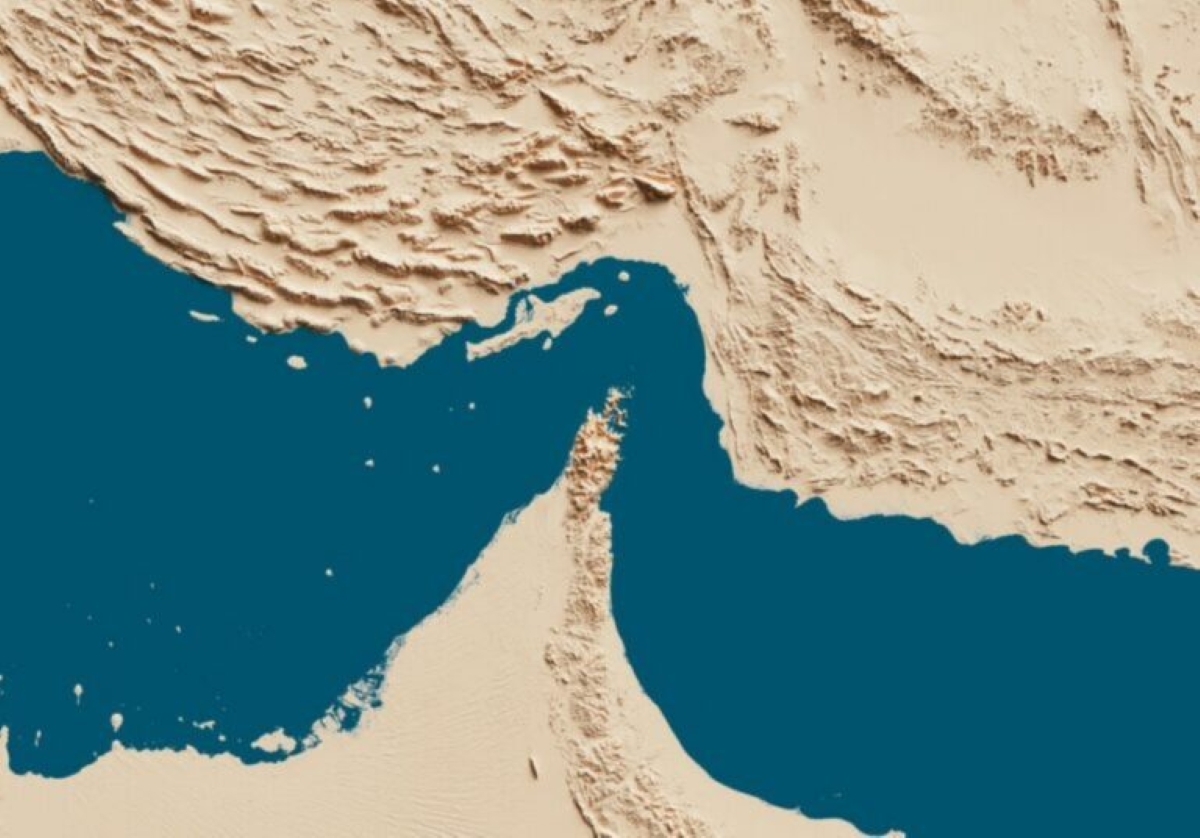 https://static.adhubmedia.com/notizie_it/wp-content/uploads/2026/08/stretto-di-hormuz-nave-colpita-e-un-morto-teheran-lancia-lultimatum-agli-usa-d1d21352.jpg