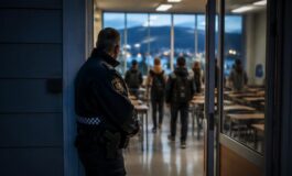 Svezia in allarme: uomo armato di spada attacca studenti a Fagersta