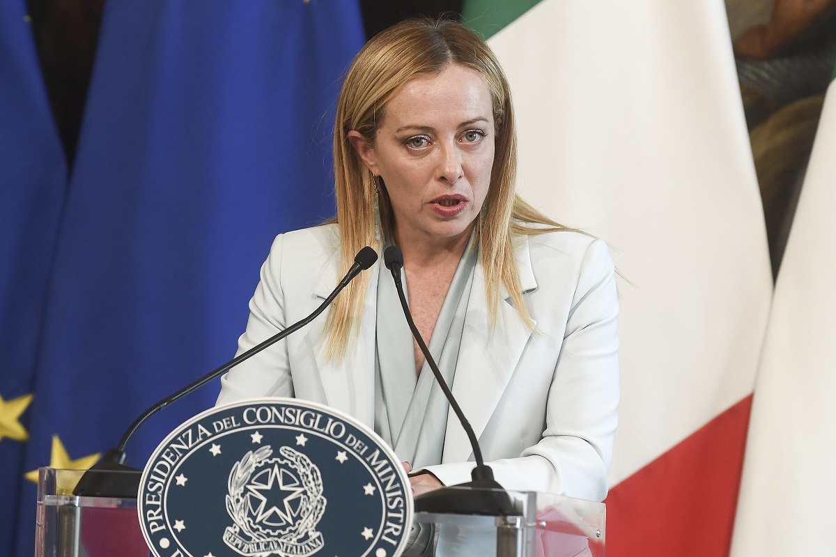 https://static.adhubmedia.com/notizie_it/wp-content/uploads/2026/08/ultimi-sondaggi-politici-guai-per-giorgia-meloni-5123a065.jpg