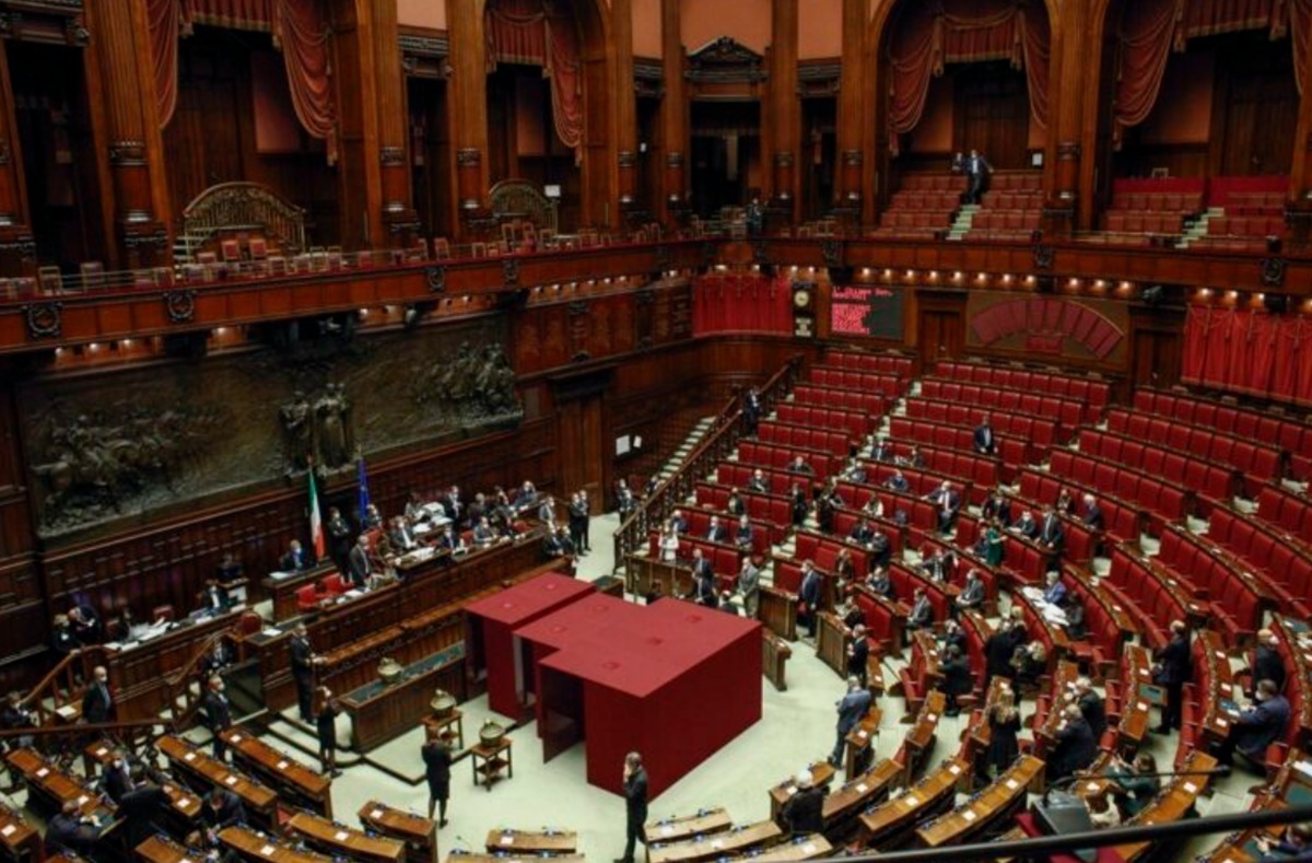 https://static.adhubmedia.com/notizie_it/wp-content/uploads/2026/08/vannacci-grillo-647c38d5.jpg