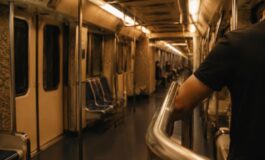 Youtuber denunciati per rissa nella metro A di Roma: il caso che ha scatenato polemiche