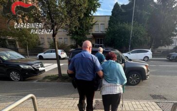 A 74 anni si innamora online di cantante rock ma e una truffa bloccata mentre stava per fargli un bonifico di 8.500 euro 364x230