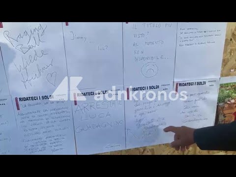 A Venezia 83 torna l'iniziativa umoristica di Gianni Ippoliti: sul muro proteste e richieste del