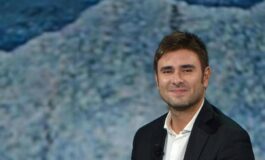 Alessandro Di Battista rientro in Italia rinviato lannuncio sui social 265x160