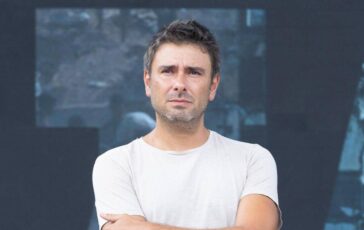 Alessandro Di Battista seconda notte al Policlinico Gemelli non sono previsti bollettini 364x230