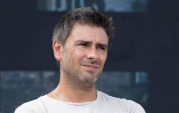 Alessandro Di Battista torna in tv oggi ospite di Floris a DiMartedi 364x230