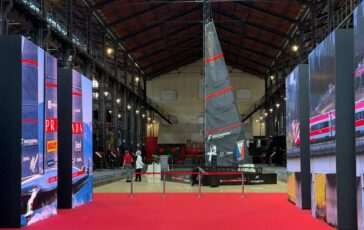 Americas Cup Frecciarossa official sponsor di Luna Rossa 364x230
