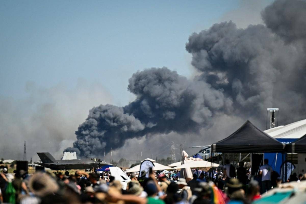 Atene, aereo militare precipita poco dopo decollo durante air show