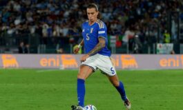 Bambino lo prega e Calafiori gli regala la maglia il gesto dopo Turchia Italia 265x160