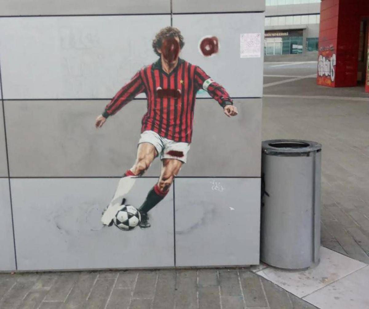 Baresi, a Milano vandalizzato il murales per il capitano del Milan