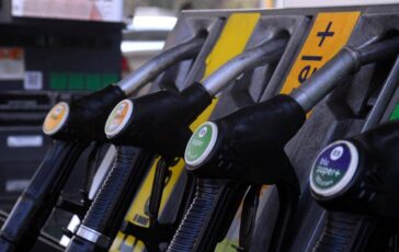 Benzina prezzo al massimo da marzo 2022 In due giorni un pieno costa 1 euro in piu 364x230