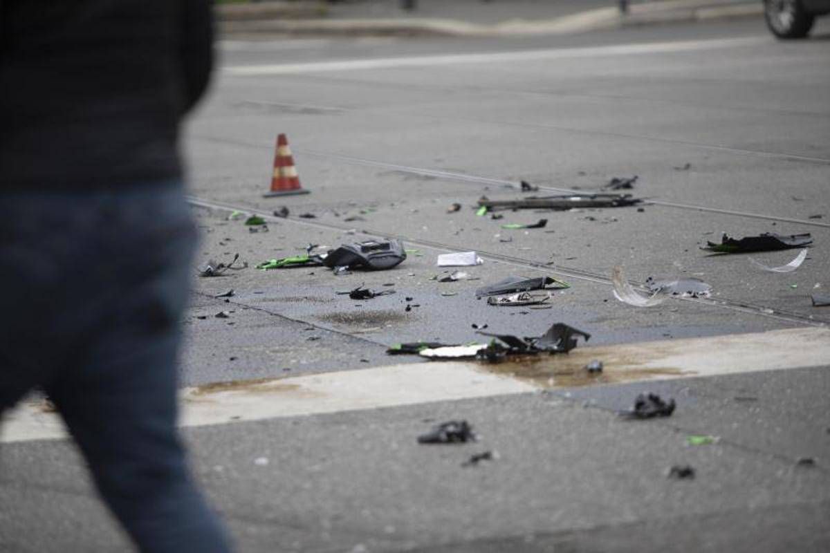 Bergamo, moto contro un camion: morto un bambino, grave il padre