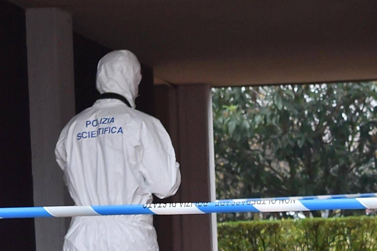 Bitonto, cadavere di un uomo abbandonato sulla rampa d'accesso del pronto soccorso