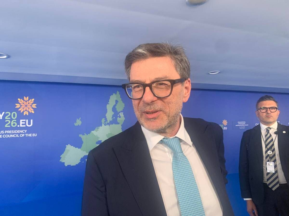 Bollo auto, Giorgetti: "Taglio coperto da soldi nazionali. Non sono fondi Ue, Italia li usa come crede"