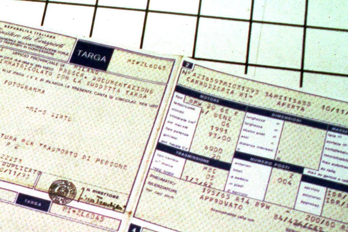 Bollo auto, occhio al campo P.2 su carta circolazione: il primo elenco dei modelli esentati