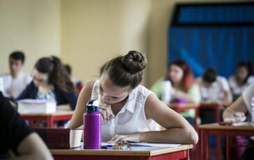 Caldo estremo e aule roventi lappello dei medici dellambiente Rinviare lapertura delle scuole al Sud 364x230