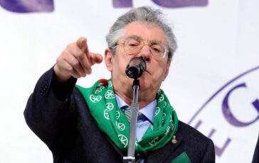 Camera giovedi la presentazione del libro su Bossi con Fontana Salvini e Giorgetti 364x230