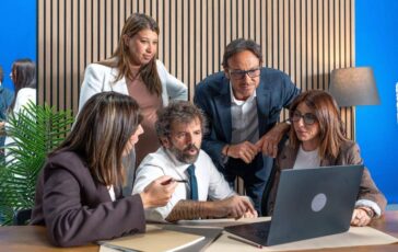 Casa compravendite energia e sicurezza 13 geometri protagonisti della nuova stagione di Casa a prima vista 364x230
