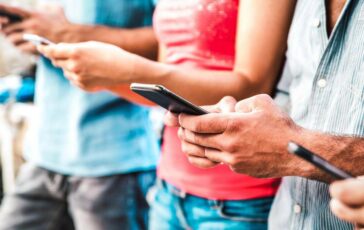 Choc a Cagliari 11enne seviziato e presi a calci il video rimbalza sulle chat 364x230