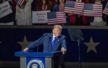 Cinquemila dollari a ogni americano I Trump dividend costerebbero oltre un trilione 364x230