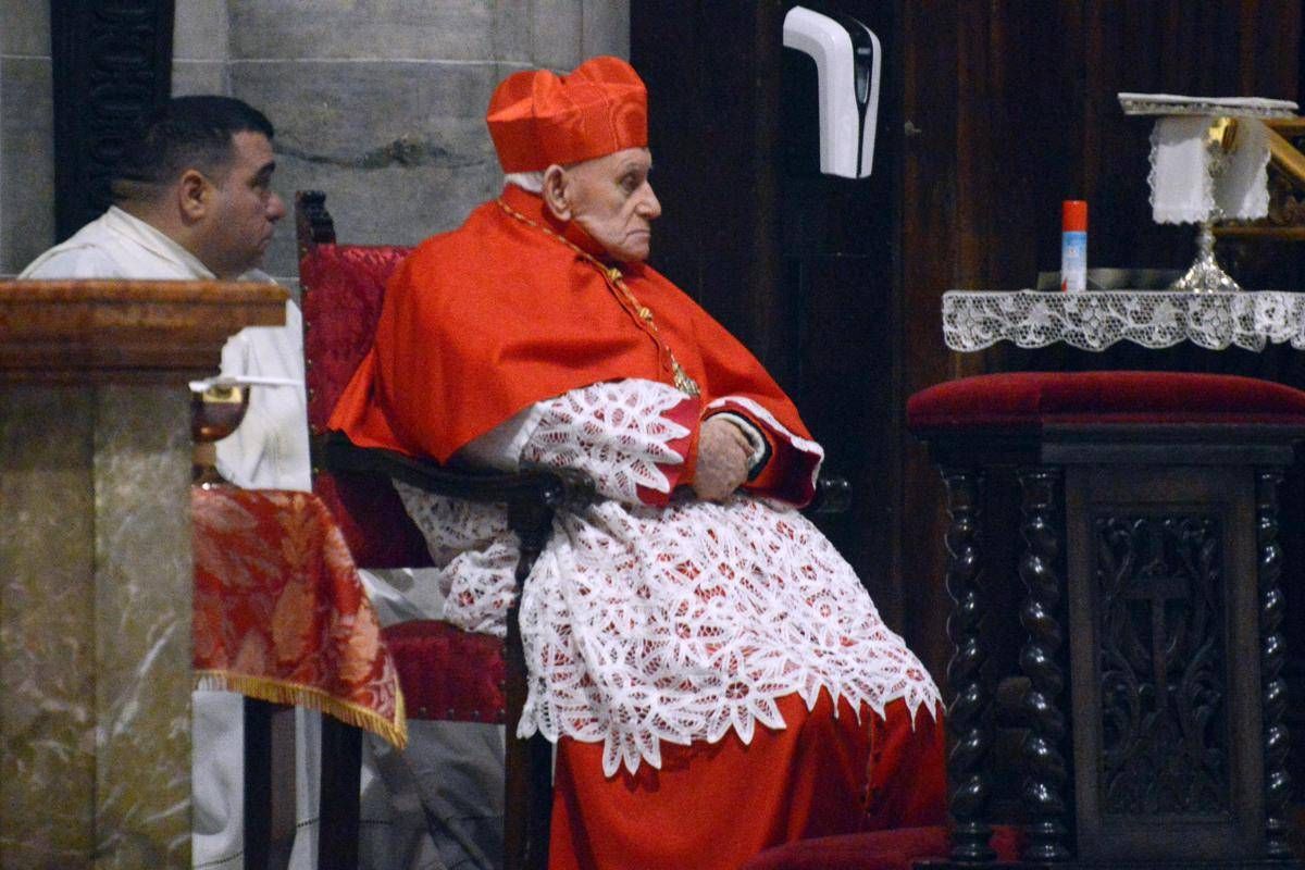 Colpo nell'appartamento del cardinale Ernest Simoni a Firenze, muro sfondato e 30 mila euro di bottino