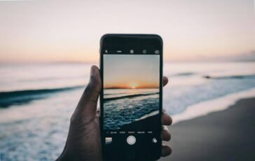 Comscore lestate traina lo smartphone. Comparto News a 55 volano Paramount e Disney 364x230