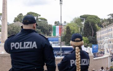 Corte Ue Divieto di tatuaggi per le forze di polizia e discriminatorio nei confronti delle donne 364x230