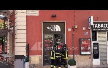 Ku burbur dukaan ku yaal Rome: sheekada shaqaalaha: buuq lama filaan ah iyo cabsi badan.
