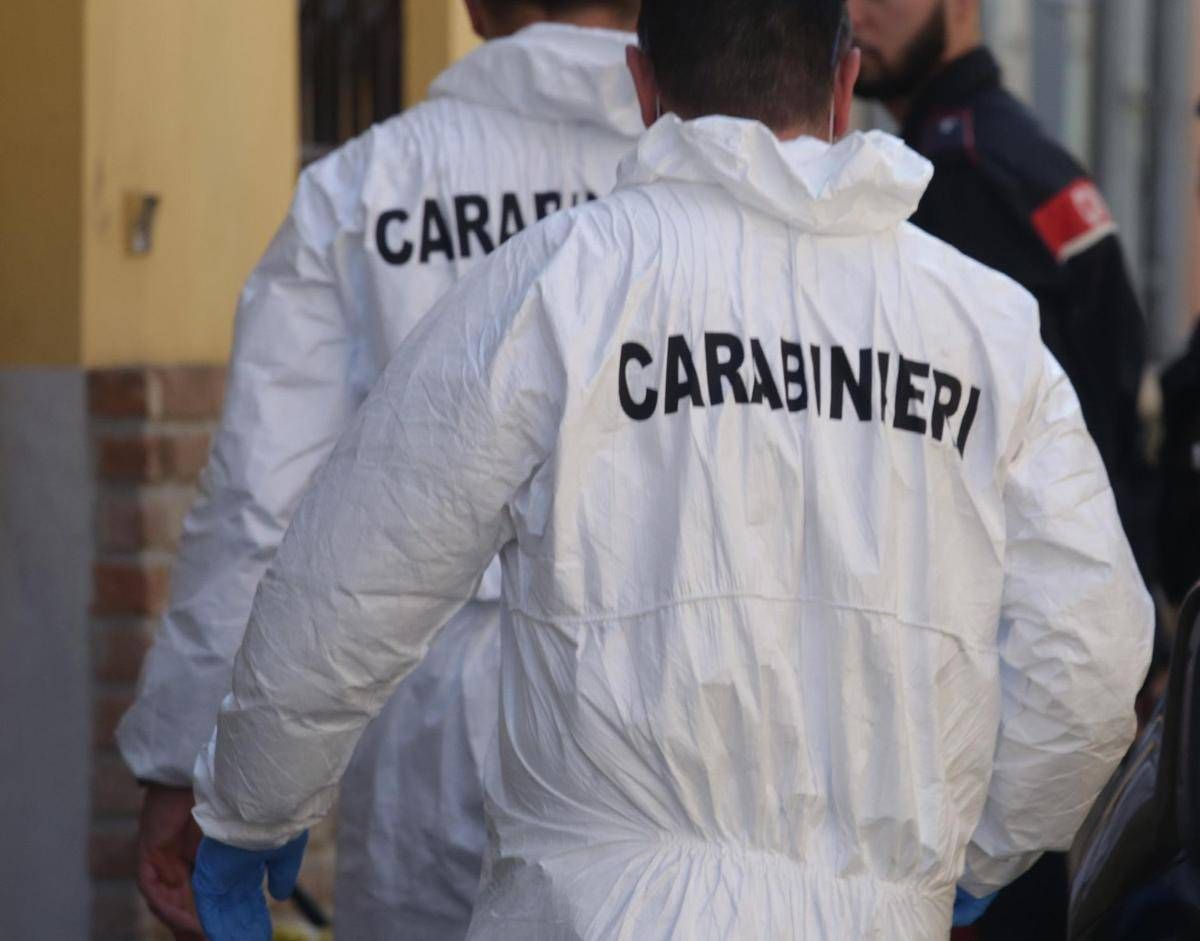 Crotone, denuncia la scomparsa del marito nel 2024: arrestata oggi con il figlio per omicidio