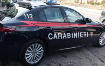 Cuneo sente rumori nel cortile di casa spara contro ladri e ne uccide uno 364x230