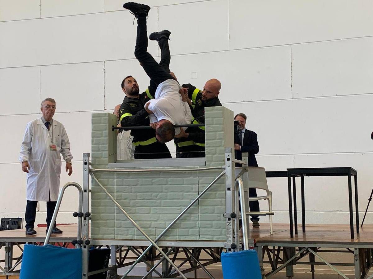 David Rossi, oggi la simulazione della defenestrazione: "Aggredito da almeno due persone". Vinci: "Verso soluzione del caso"