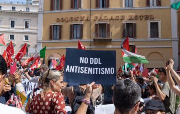 Ddl antisemitismo legge in aula il 2 ottobre Pd cerca sintesi ma e bufera su bandiere di Hamas in piazza 364x230