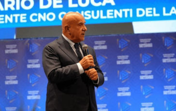 De Luca Consulenti lavoro Il quaderno di Tommaso per raccontare chi fa scelta giusta 364x230