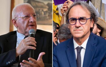 De Luca contro Bonelli Porta jella. Avs Attacchi sguaiati. Pd No alle offese 364x230