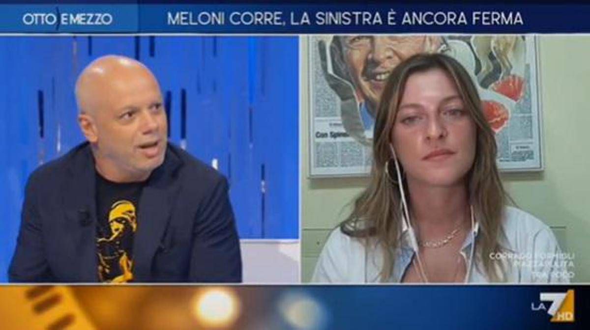Diego Bianchi e la lezione sull'Ucraina: "Anche i partigiani in Italia hanno usato armi inviate da Usa e Uk"