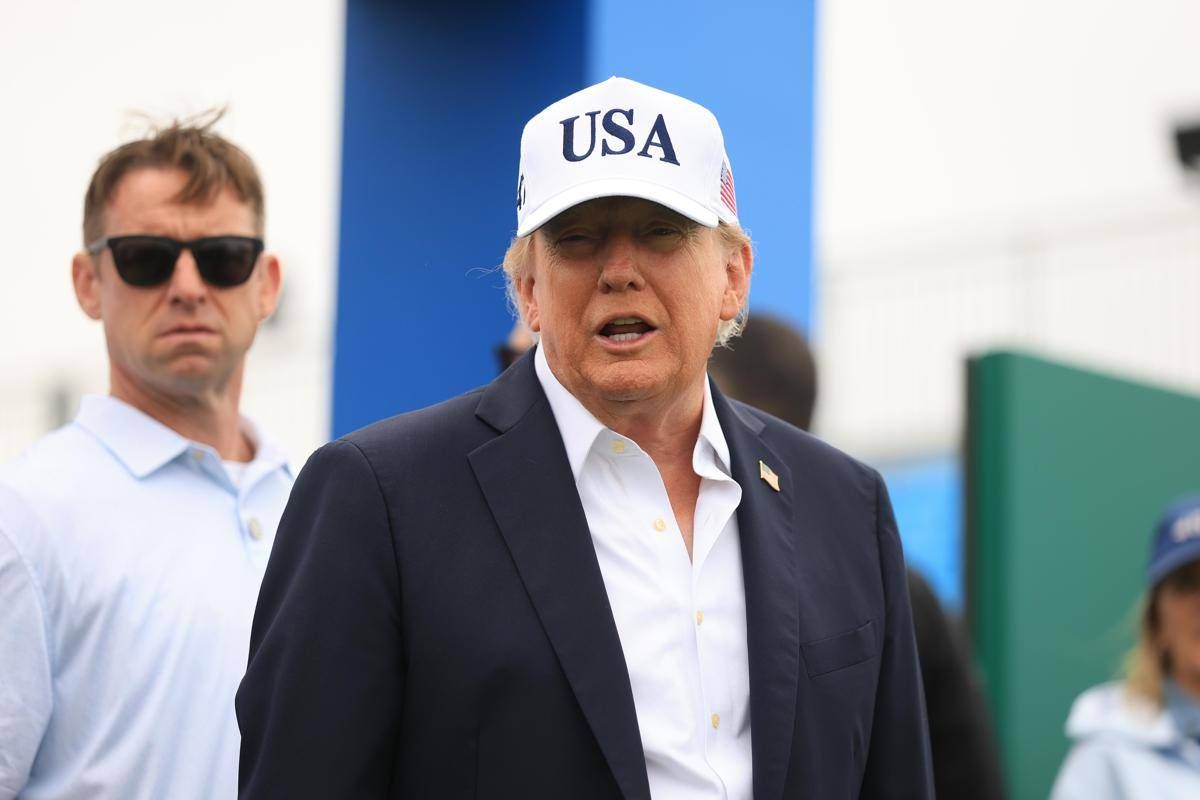 Donald Trump non vuole un rallentamento dell'Intelligenza artificiale: "Chi vincerà questa corsa, vincerà tutto"