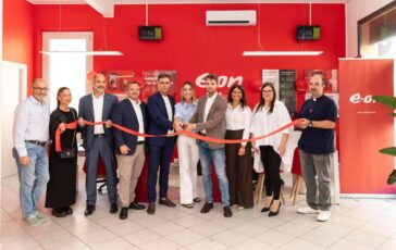 E.ON accompagna famiglie e imprese nel risparmio nuovo punto vendita a Suzzara 364x230