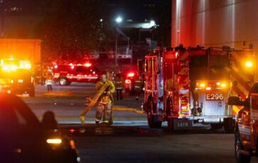 Elicottero di una tv precipita mentre filma un incidente stradale almeno 3 morti tragedia a Los Angeles 364x230
